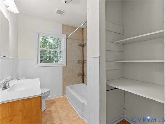 2808 Granby St, Hopewell, VA 23860