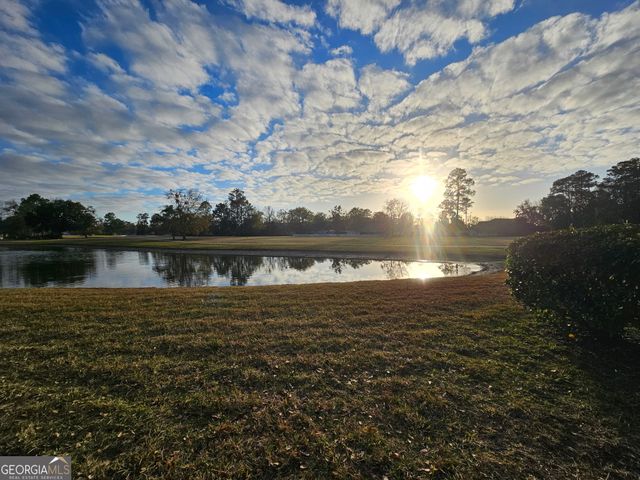 119 Maybird Dr, Kingsland, GA 31548