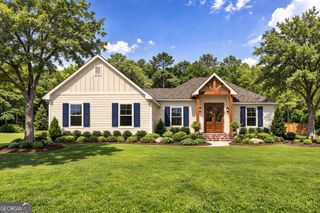 119 Maybird Dr, Kingsland, GA 31548