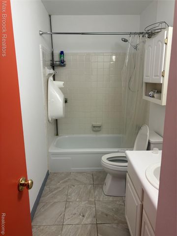 35252 Terrybrook Drive, Sterling Heights, MI 48312