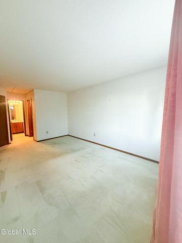 25 Peterson Court, Troy, NY 12180