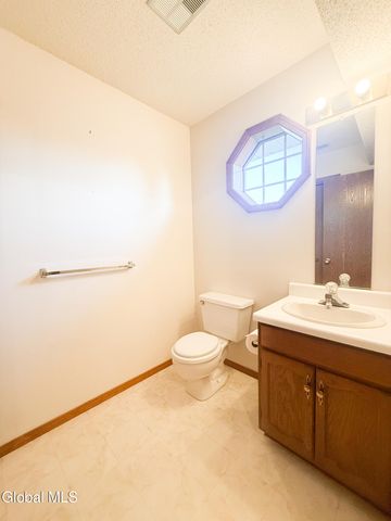 25 Peterson Court, Troy, NY 12180