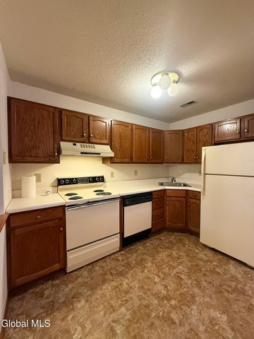 25 Peterson Court, Troy, NY 12180