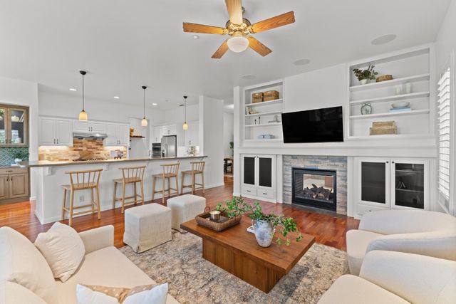 3752 Coldwater Dr, Rocklin, CA 95765