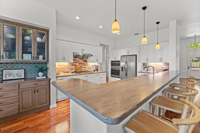 3752 Coldwater Dr, Rocklin, CA 95765