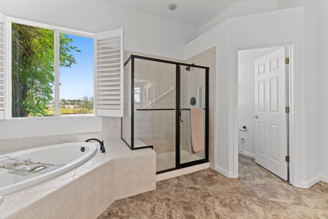 3752 Coldwater Dr, Rocklin, CA 95765