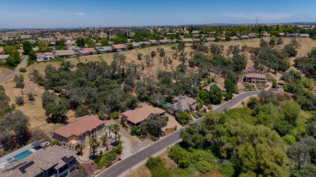 3752 Coldwater Dr, Rocklin, CA 95765