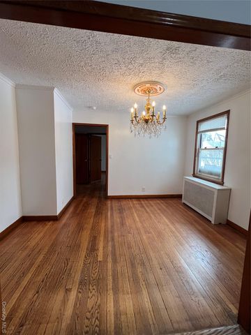 92 Fir Street, Valley Stream, NY 11580