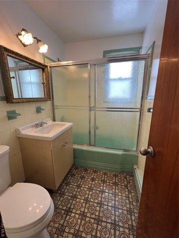 92 Fir Street, Valley Stream, NY 11580