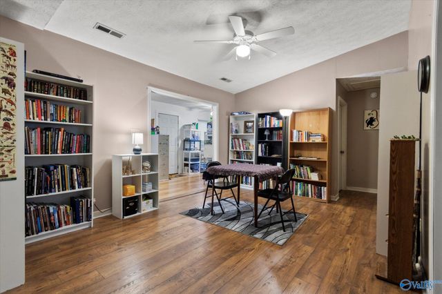 15080 Wright Road, Athens, AL 35611