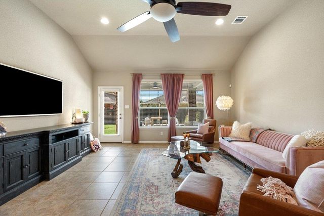 13808 Field Stream LN, Manor, TX 78653