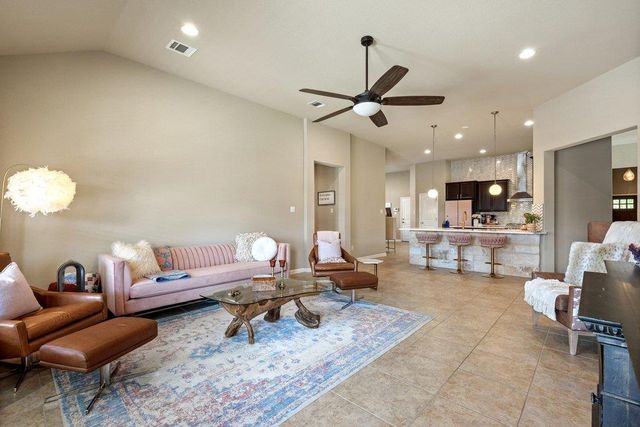 13808 Field Stream LN, Manor, TX 78653