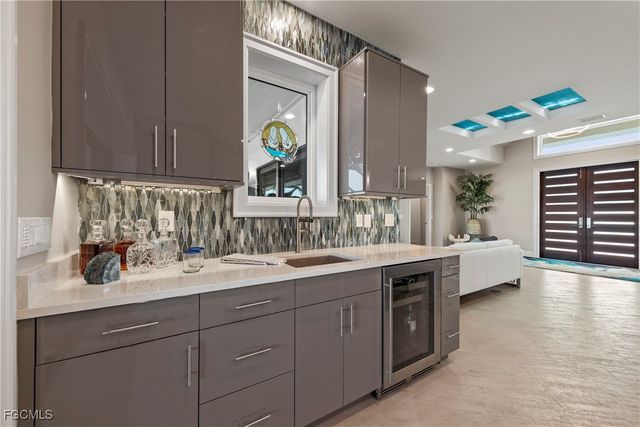 1407 SW 53rd TER, Cape Coral, FL 33914