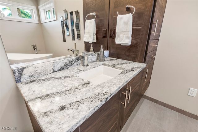 1407 SW 53rd TER, Cape Coral, FL 33914