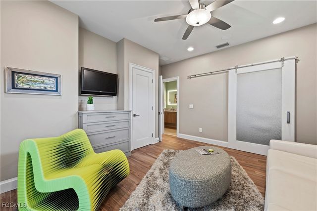 1407 SW 53rd TER, Cape Coral, FL 33914