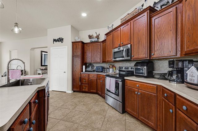 4108 County Road 356, Brazoria, TX 77422