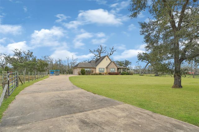 4108 County Road 356, Brazoria, TX 77422
