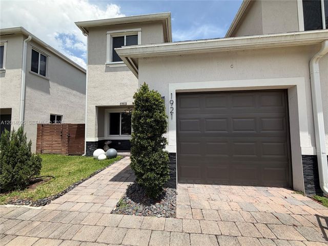 1921 SE 8th Pl, Homestead, FL 33034