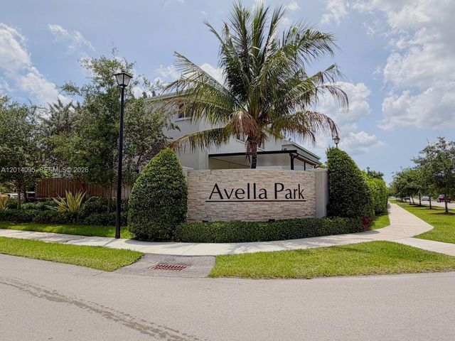 1921 SE 8th Pl, Homestead, FL 33034