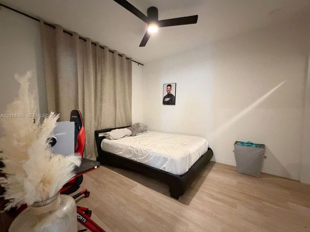 1921 SE 8th Pl, Homestead, FL 33034