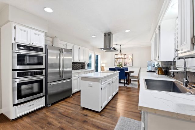 2701 Crossvine Circle, The Woodlands, TX 77380