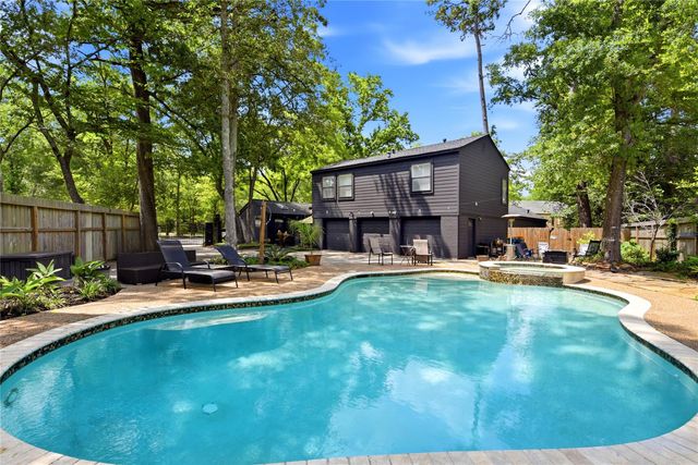 2701 Crossvine Circle, The Woodlands, TX 77380