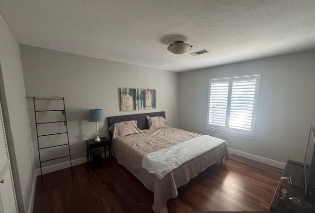 2701 Crossvine Circle, The Woodlands, TX 77380