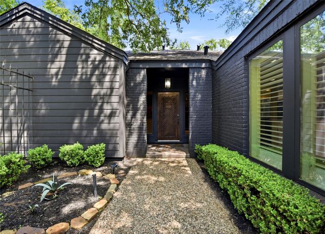 2701 Crossvine Circle, The Woodlands, TX 77380