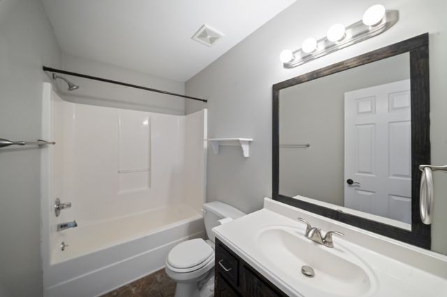 524 Potomac Dr, Oak Grove, KY 42262