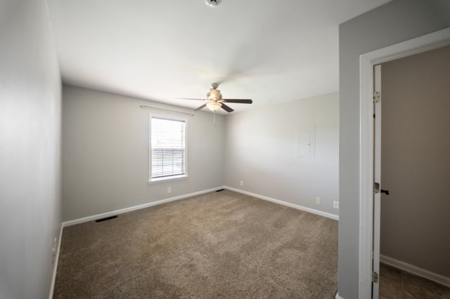 524 Potomac Dr, Oak Grove, KY 42262