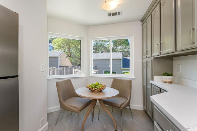 137 Koch Rd, Corte Madera, CA 94925