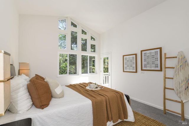 137 Koch Rd, Corte Madera, CA 94925