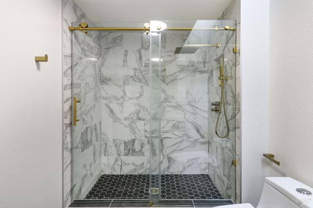 137 Koch Rd, Corte Madera, CA 94925