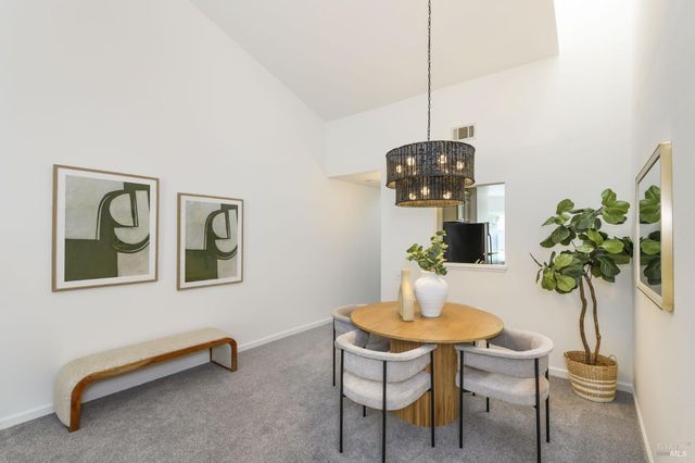 137 Koch Rd, Corte Madera, CA 94925