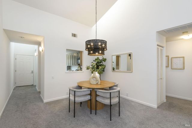 137 Koch Rd, Corte Madera, CA 94925