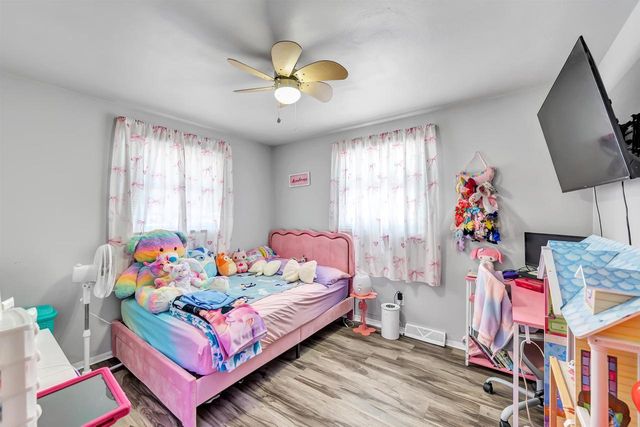 708 N FERNMEADOW DRIVE, Appleton, WI 54915