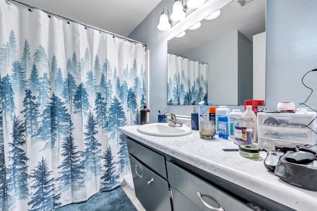 708 N FERNMEADOW DRIVE, Appleton, WI 54915