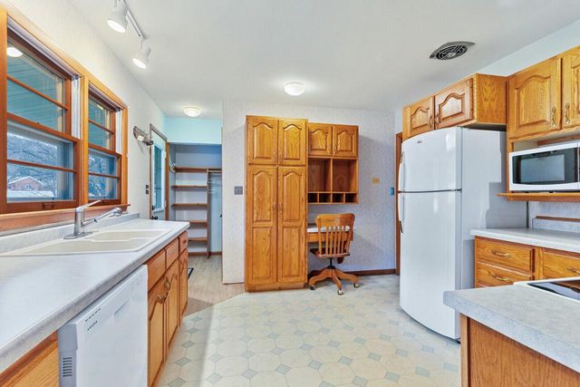 4021 Terrace DRIVE, La Crosse, WI 54601