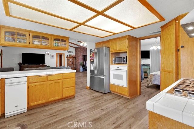 10276 Aster Road, Oak Hills, CA 92344