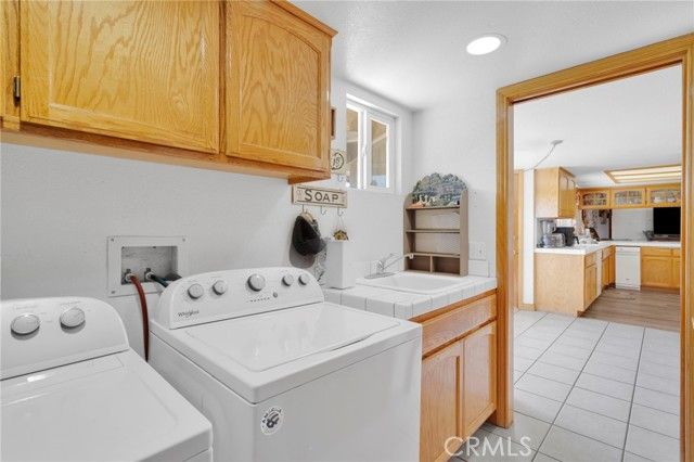 10276 Aster Road, Oak Hills, CA 92344