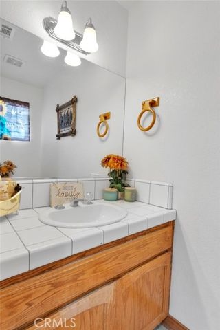 10276 Aster Road, Oak Hills, CA 92344