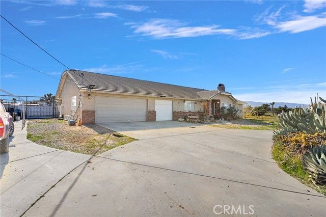 10276 Aster Road, Oak Hills, CA 92344