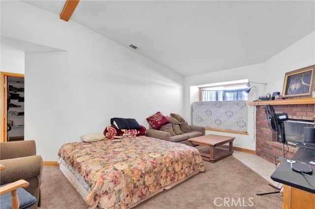 10276 Aster Road, Oak Hills, CA 92344