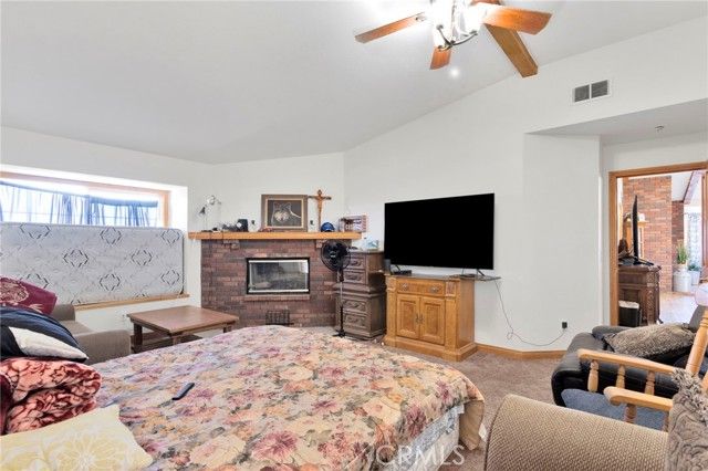 10276 Aster Road, Oak Hills, CA 92344