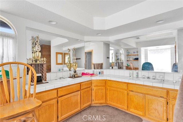 10276 Aster Road, Oak Hills, CA 92344