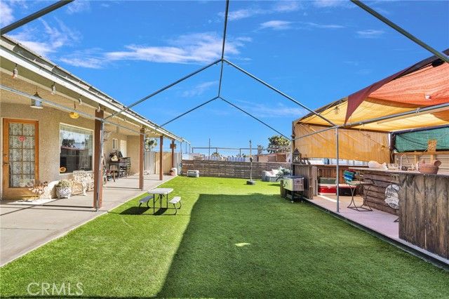 10276 Aster Road, Oak Hills, CA 92344