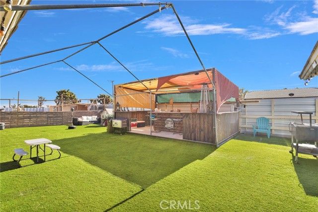 10276 Aster Road, Oak Hills, CA 92344