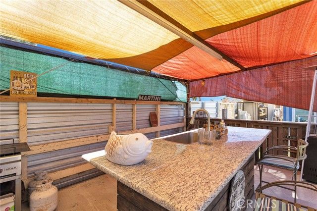 10276 Aster Road, Oak Hills, CA 92344