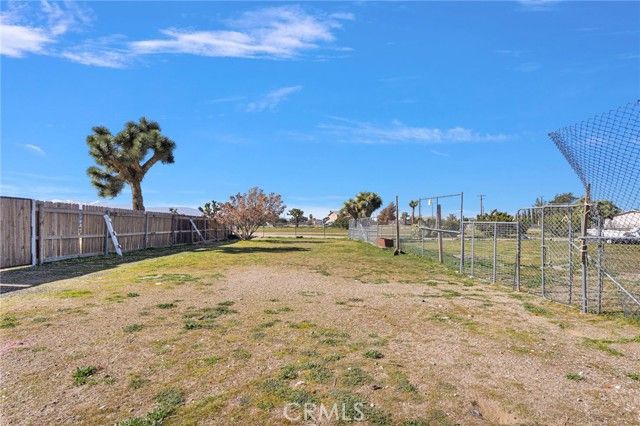 10276 Aster Road, Oak Hills, CA 92344