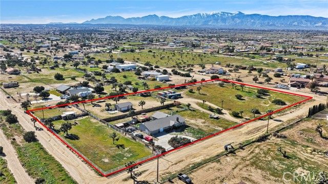 10276 Aster Road, Oak Hills, CA 92344